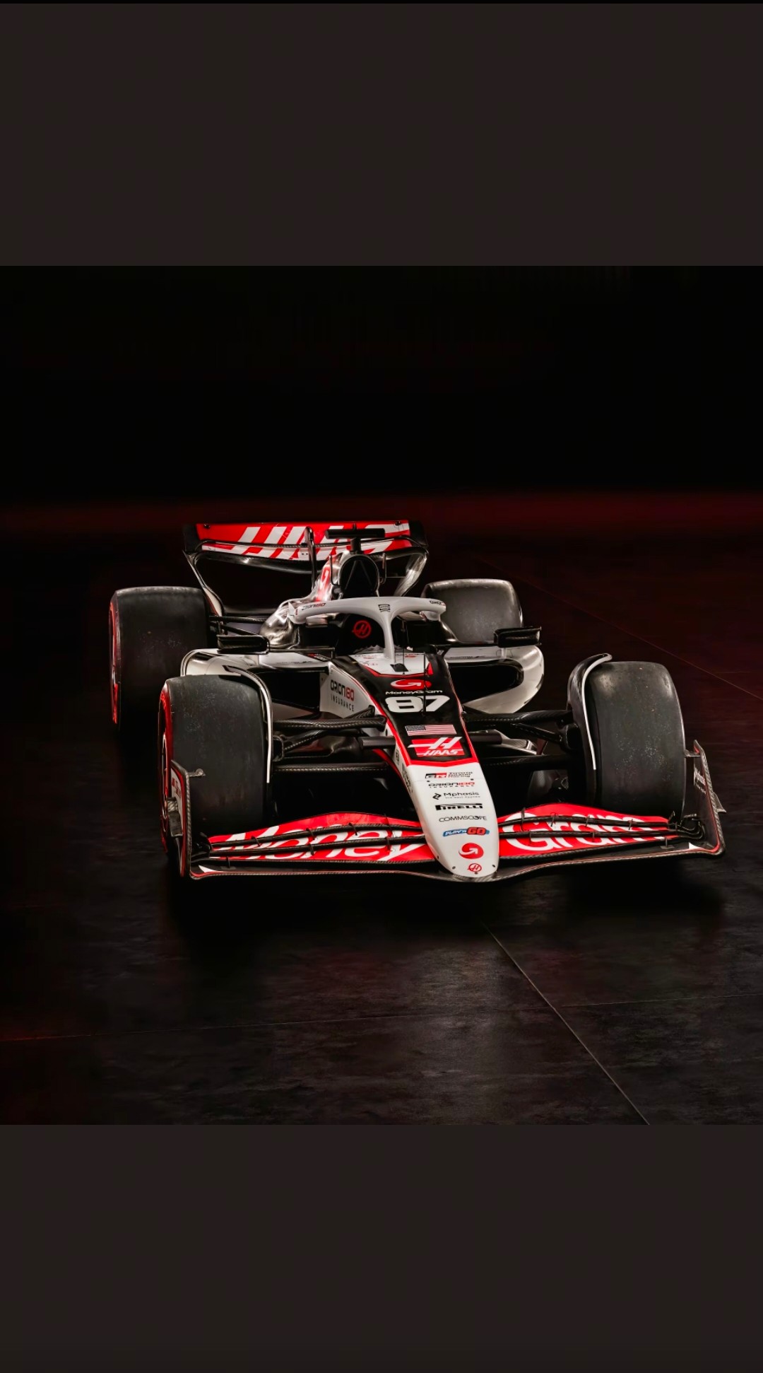 哈斯车队逆转红牛车队,塞恩斯点燃赛场的简单介绍 哈斯车队逆转红牛车队,塞恩斯点燃赛场的简单介绍