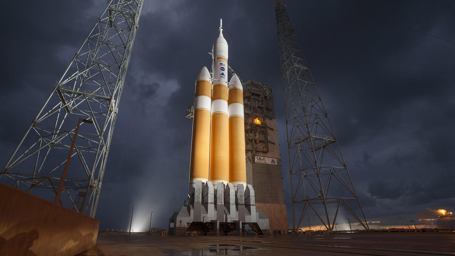 阿圭罗终场爆裂一击,比利亚雷亚尔慈善夜,提前终结的不只是丹麦人的悬念