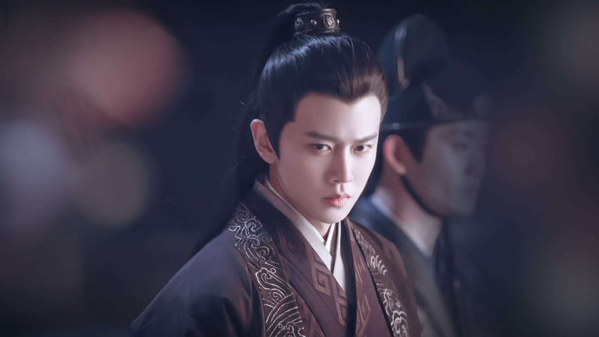 当钢铁巨兽驶入城市血脉，北京式防守如何用锁的艺术，在F1赛道绞杀火箭引擎