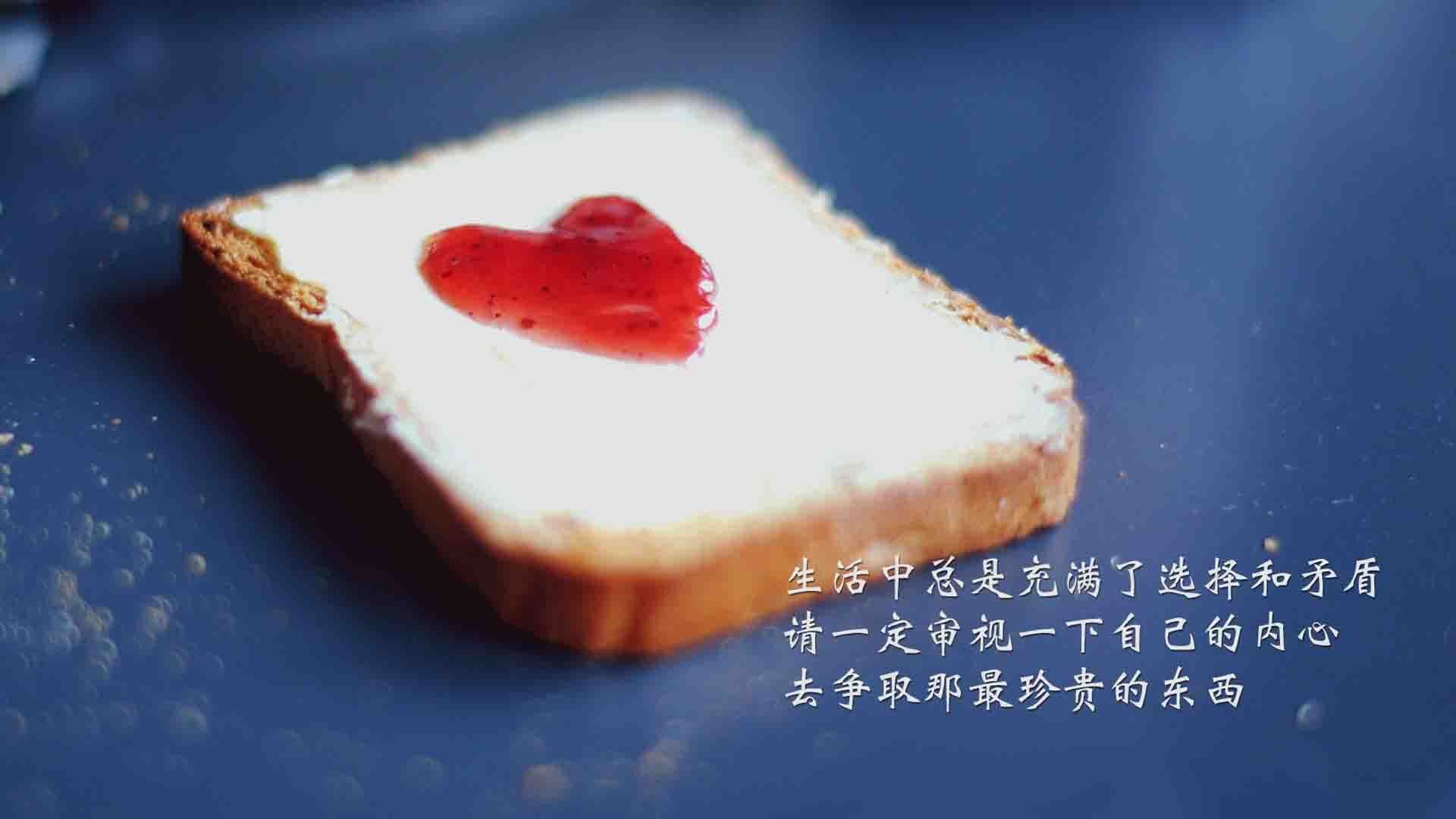 轰鸣中的绿茵艺术家，当本泽马在F1引擎声里上演帽子戏法