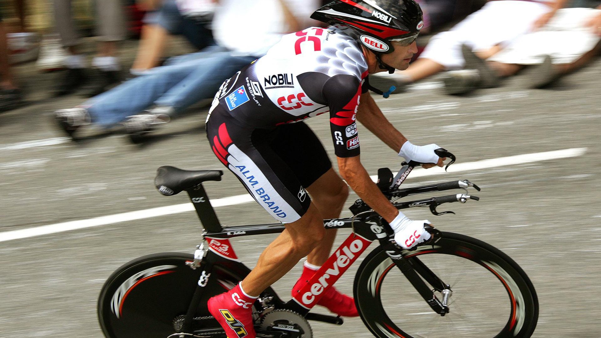 金属低语,在欧冠半决赛之夜,保罗在沉默中点燃得分风暴